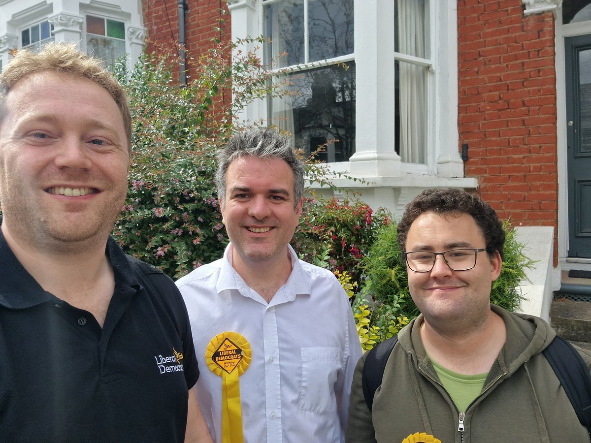 Charlie Clinton 🔶 tweet media