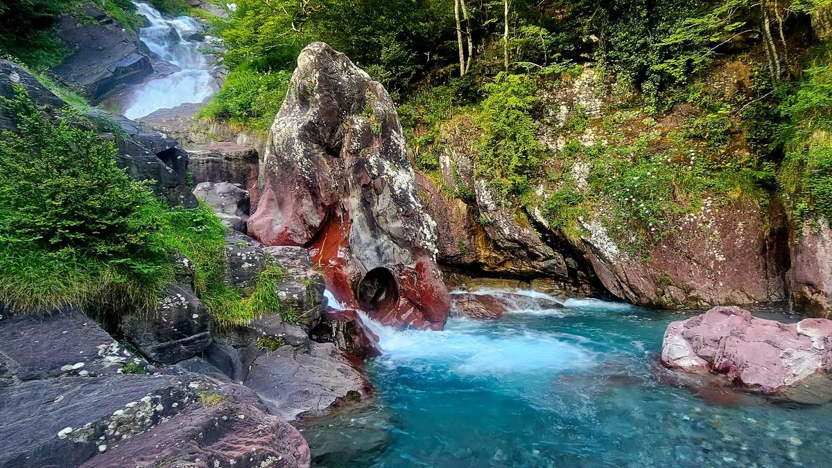 Huesca_LaMagia's tweet photo. El maravilloso #ValledePineta 💚, un destino imprescindible para vivir este verano 🏞️
Foto gracias a https://t.co/22b6GZOlOP
Encuentra todos los detalles en nuestra app y prepárate para una aventura inolvidable 👉 https://t.co/FWxOEim1nf https://t.co/QI0fZZ3gUG