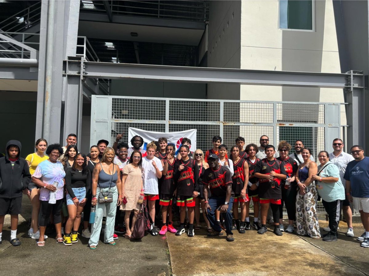 Dream Team tweet media