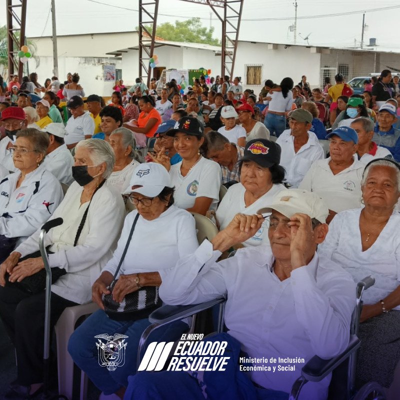 DHumanoEc's tweet photo. #Quevedo | En la parroquia La Esperanza, el #MIES desarrolló la Brigada Social por #ElNuevoEcuador donde participaron instituciones públicas, emprendedores y familias con el objetivo de llevar los servicios estatales a los sectores más alejados del país. 
#ElNuevoEcuadorResuelve https://t.co/cd3X32OryR