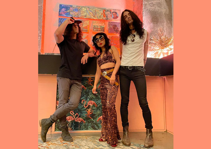 Jamsphere's tweet photo. Pumped to share that Silver Relics is now on Jamsphere Radio rotation with their electrifying track "Blood is Blood"! Tune in and feel the energy! 🎸🎶#NewMusic #SilverRelics #BloodIsBlood #JamsphereRadio #IndieRock #NowPlaying #MusicLovers - https://t.co/PyQdvvy0Kn https://t.co/PAAd7lmeZW