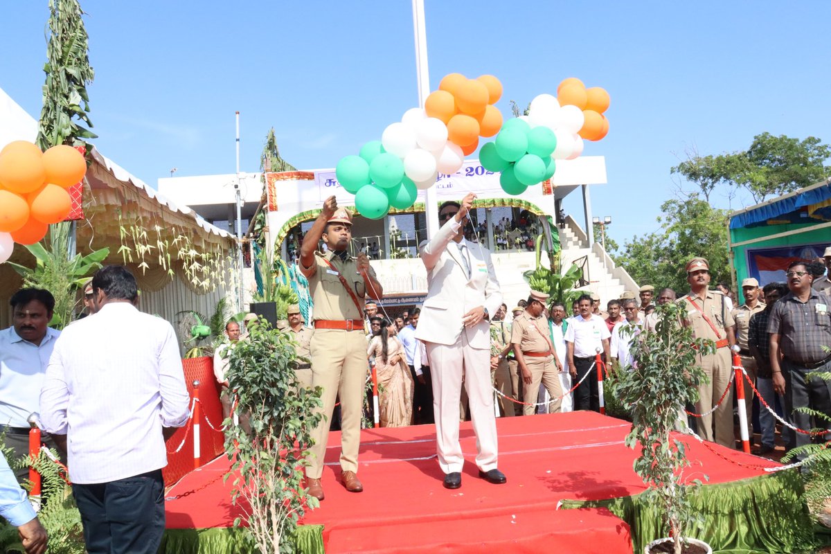 AlbertJohnIPS's tweet photo. Glimpses from 78 th Independence Day celebrations at Tuticorin. 
#HappyIndependenceDay https://t.co/fYqx3vlfhX