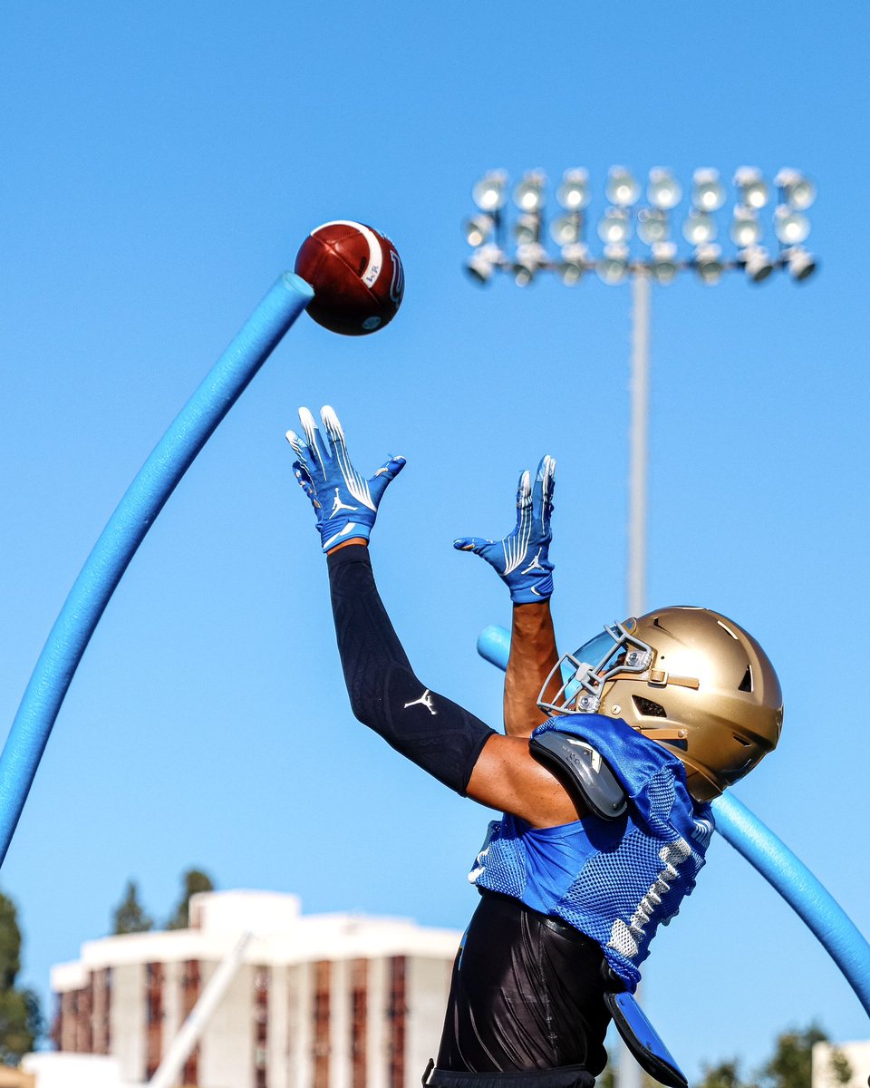 UCLAFootball's tweet photo. Setting the standard #DoMore https://t.co/22amaCRK4z