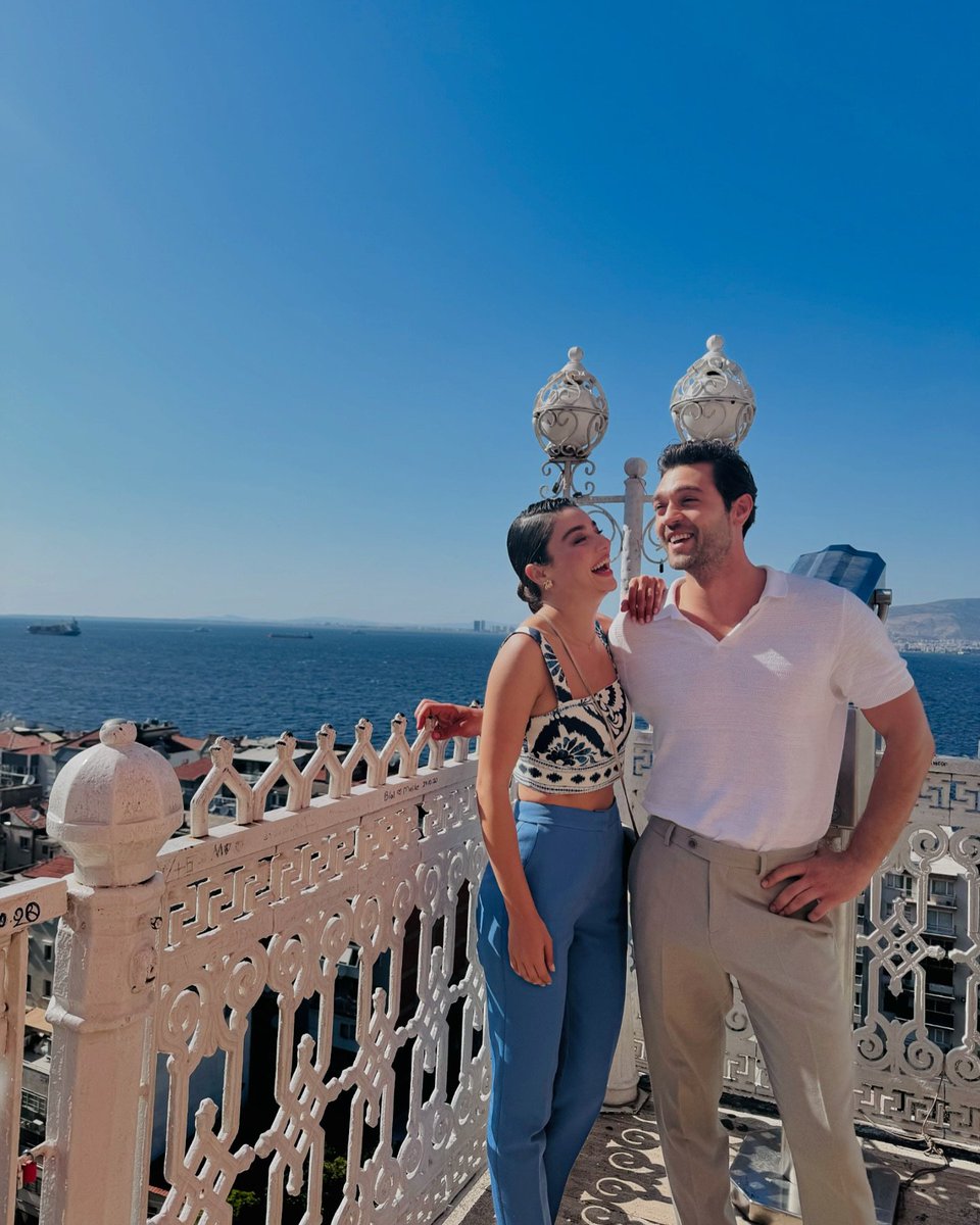 diziitakipcisii's tweet photo. Ayça Ayşin Turan &amp; Furkan Andıç. 🥂🔥

#Gölgede39Derece https://t.co/lRlExWZxPY