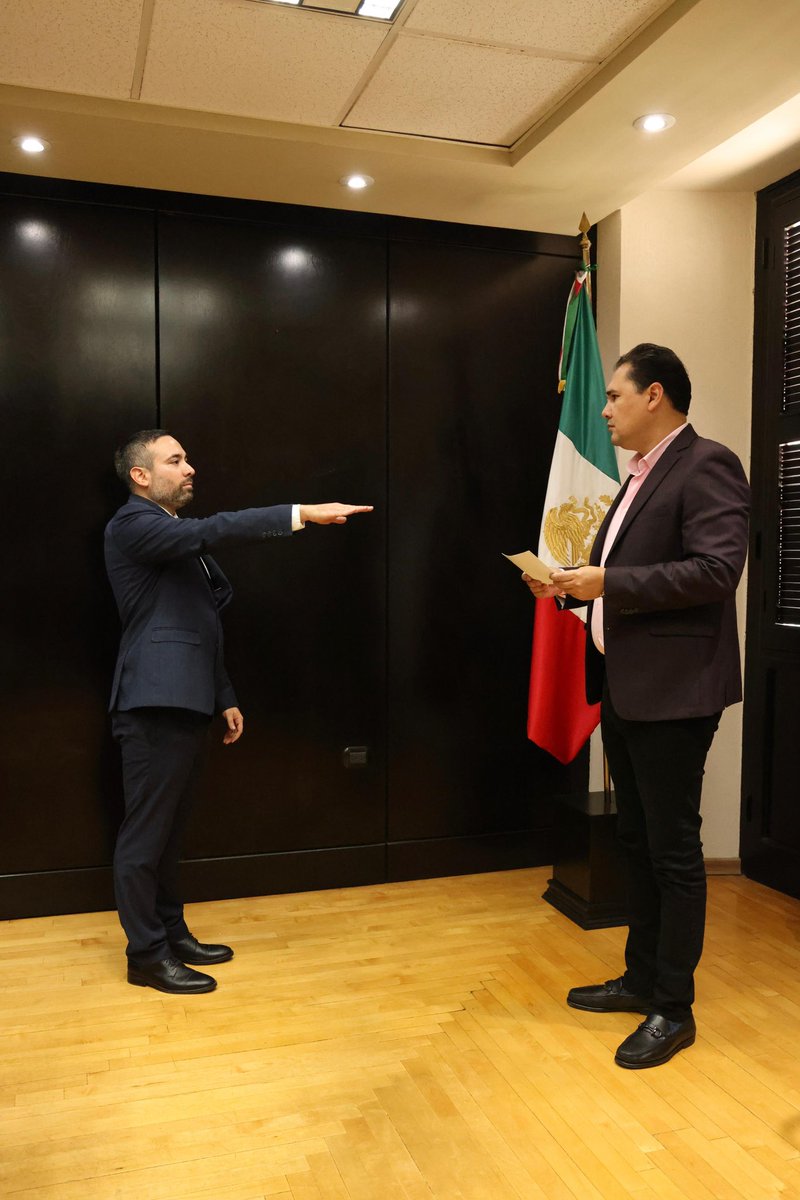 DavidFSotoA's tweet photo. Hoy concluí mi encargo como Director General del @CCLSonora. Agradezco a @AlfonsoDurazo por permitirme encabezar la implementación del Centro en Sonora. Me voy con la satisfacción de que Sonora es referente nacional en resolución de conflictos laborales. https://t.co/9fSldxthEd