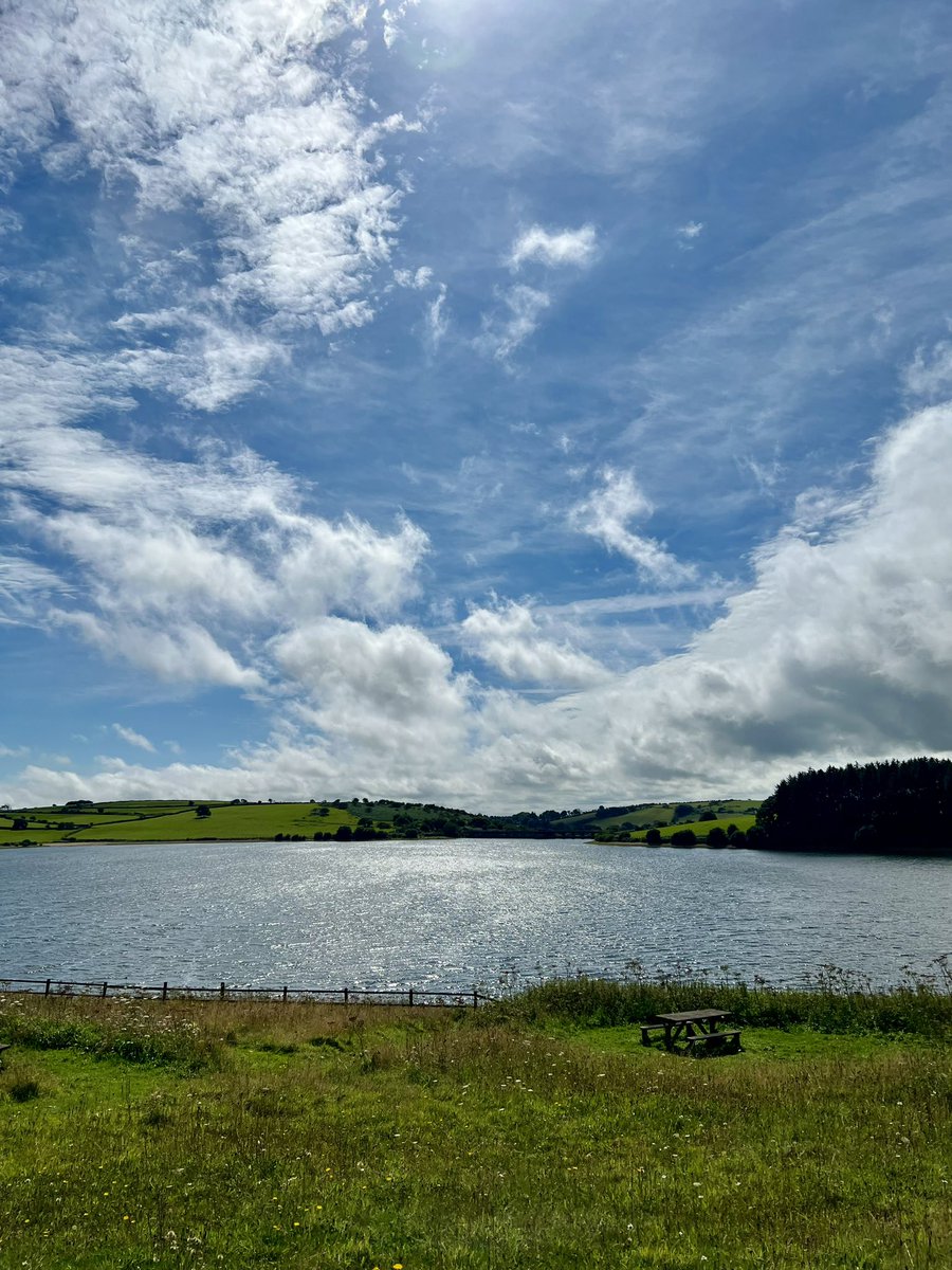 bryce_isobel's tweet photo. ‘Sometimes a light surprises…a season of clear shining to cheer it after rain’. With more Cornish ‘mizzle’ today, the sun breaking through the clouds at #Siblyback #Liskeard #Cornwall this afternoon was welcome. Lovely place for a mooch, dog friendly & great coffee at Olive & Co https://t.co/nTYOdi1Kjj