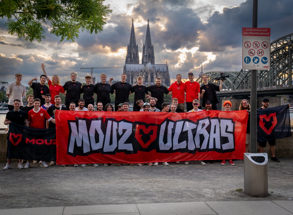 MOUZ tweet media