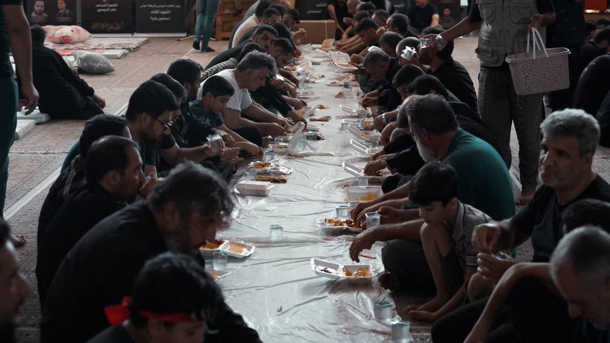 “ذَٰلِكَ وَمَن يُعَظِّمْ شَعَائِرَ اللَّهِ فَإِنَّهَا مِن تَقْوَى الْقُلُوبِ”
   #حيدريون_للخدمة_الحسينية