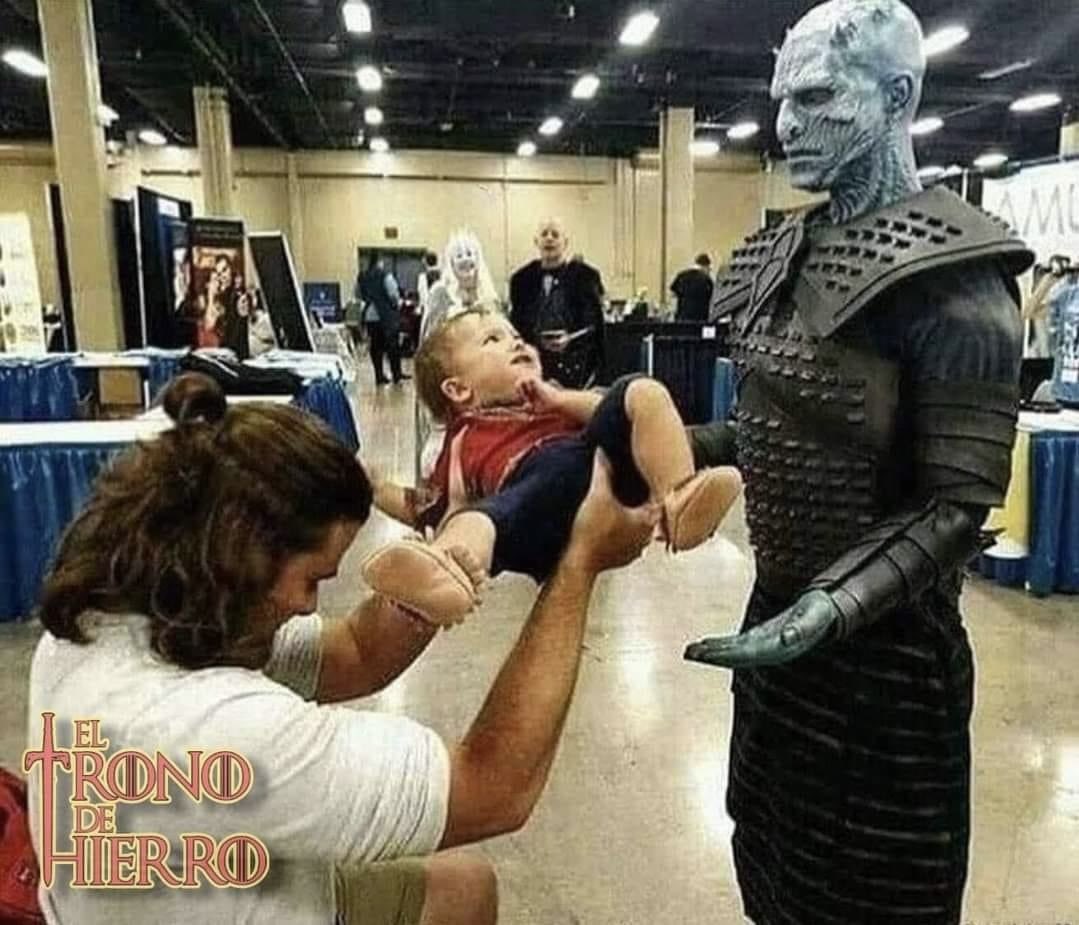 KingTargaryenn's tweet photo. Cuando te das cuenta de que estás gastando mucho en pañales, alimentos y ropa para la bendición. https://t.co/A8KoclKdJj