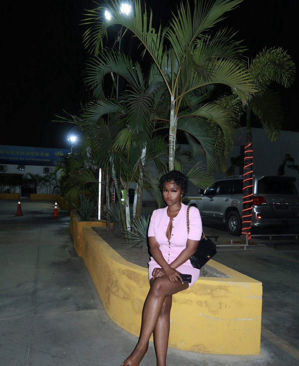 deborahninelle's tweet photo. Just some flicks ⛳️🇦🇴 https://t.co/GNPXCjjlD6