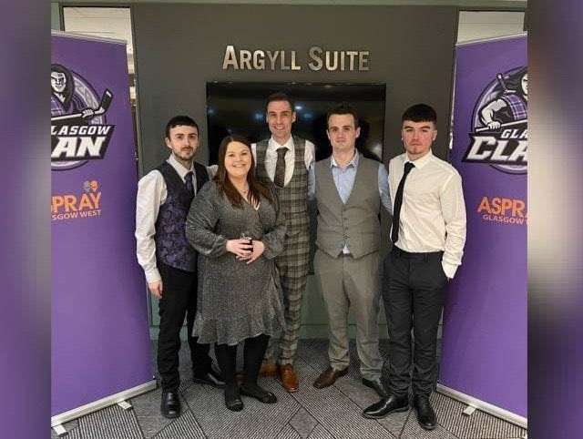 DavidSinclair15's tweet photo. It has been a blast, but today was my last day at @ArenaBraehead / @ClanIHC .

Had an amazing time and now look forward to watching ice hockey again as a fan! 

Few days off then new job begins 🙌🏻 https://t.co/VEUKn7UyNx