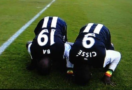 emil_franchi's tweet photo. This was my Molly Mae and Tommy Fury #NUFC https://t.co/vYoV4iyU6D