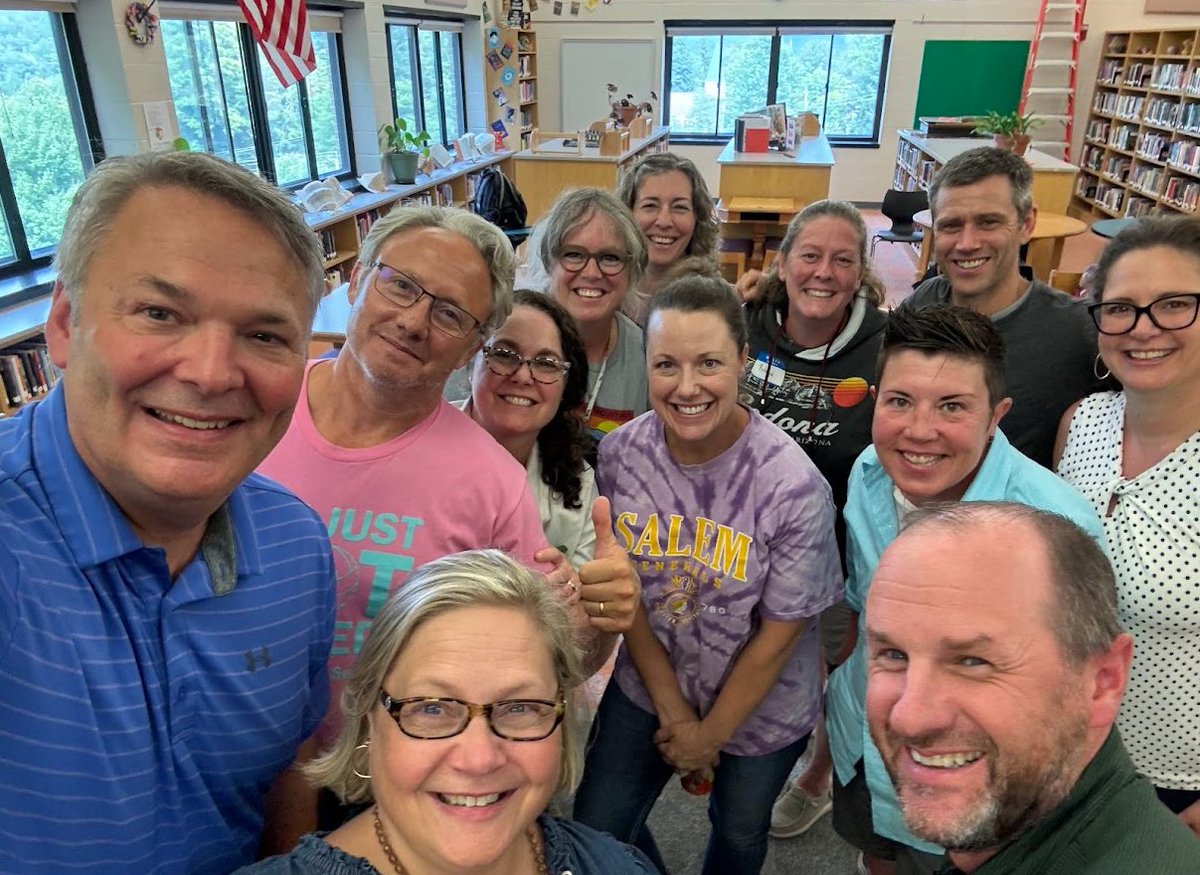 Hearts and Heroes Circle Training with this awesome team from Salem Central School!!! Thanks to our colleagues at Corinth CSD. #GoGenerals #FutureReady #SEL