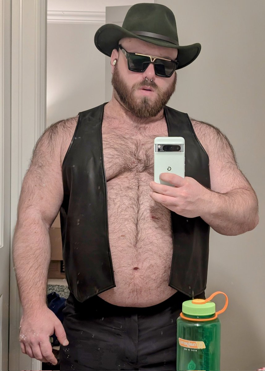 chunkedd's tweet photo. Hey there bud https://t.co/pGhA79TQq7