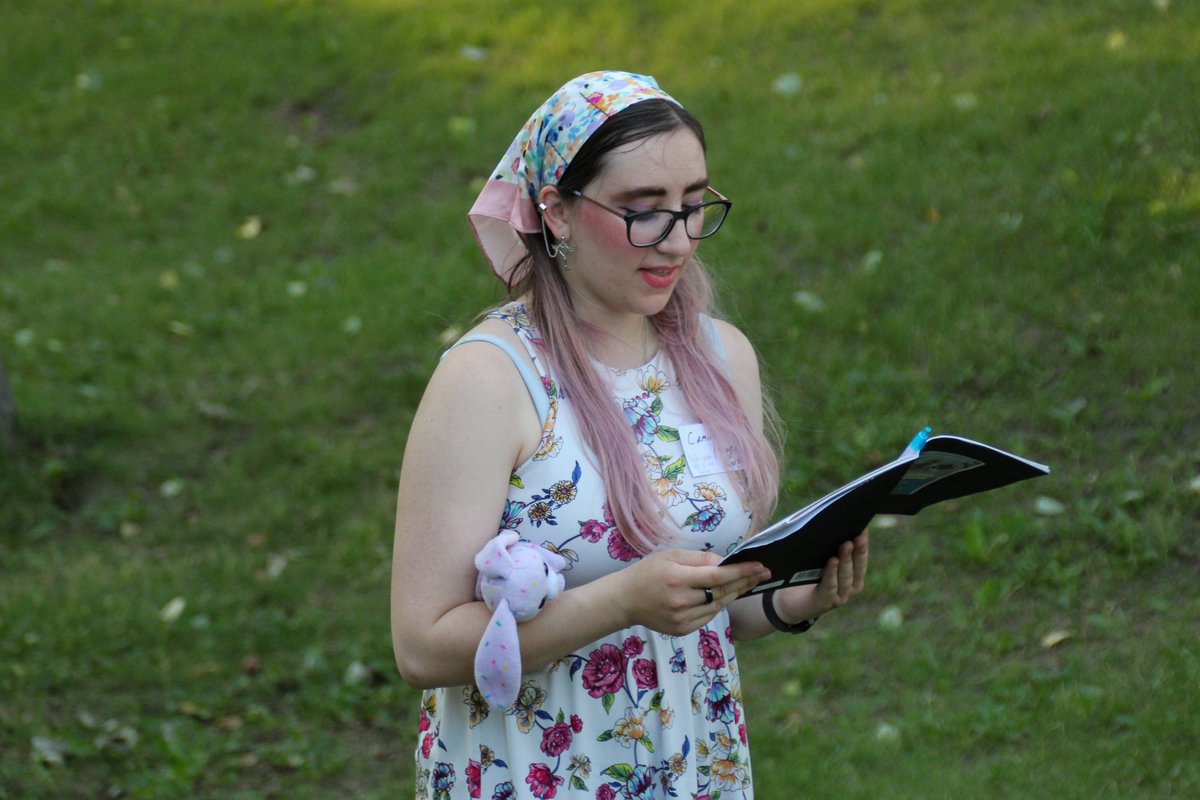 Happy Poet’s Day to all the incredible young #poets in the YouthWrite family!!

Thank you for sharing your beautiful work with us at camp and in Spoken Word Youth Choir 🖋️🎙️ Your talent will never cease to amaze us!

🫰Snaps all around!🫰

#poetsday #poetrylovers