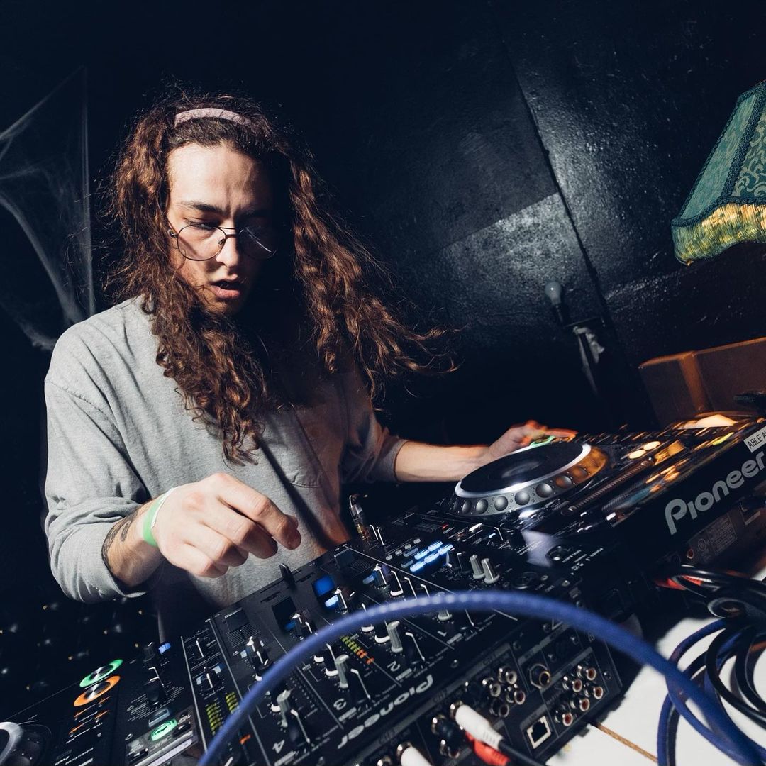 BASS CHURCH* tweet media