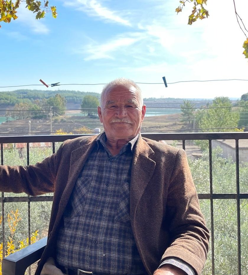 Ciğerim yandı bir kere daha.. Derin bir  iç çekiştedir bütün anlatmak istediklerim ..ışığın hiç eksilmesin canımın Yarısı babacığım.. 😥❤️🤲