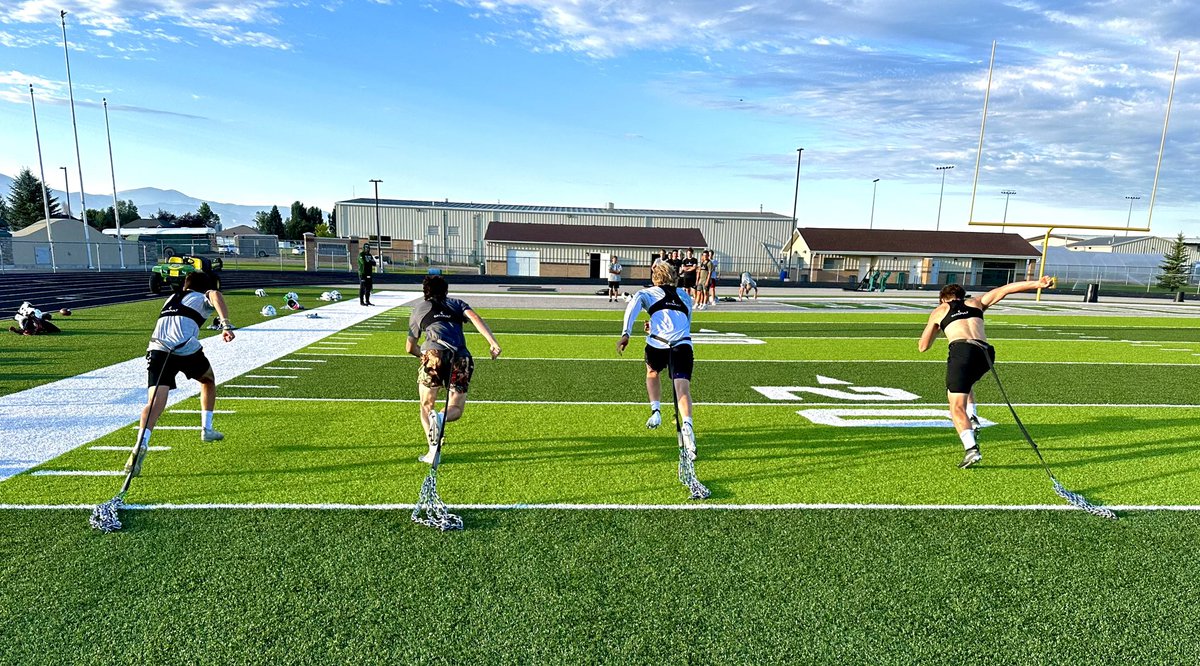 Coach_CAndersen's tweet photo. Morning in the @BradBair60 speed factory! @catapultsports giving us the crucial data to train these players at peak performance! Data from these devices are making us more efficient as coaches and healthier as players! Blessed in Burley! @NickFarman55 #ForgeFast #idpreps https://t.co/WX0CgSbZLM
