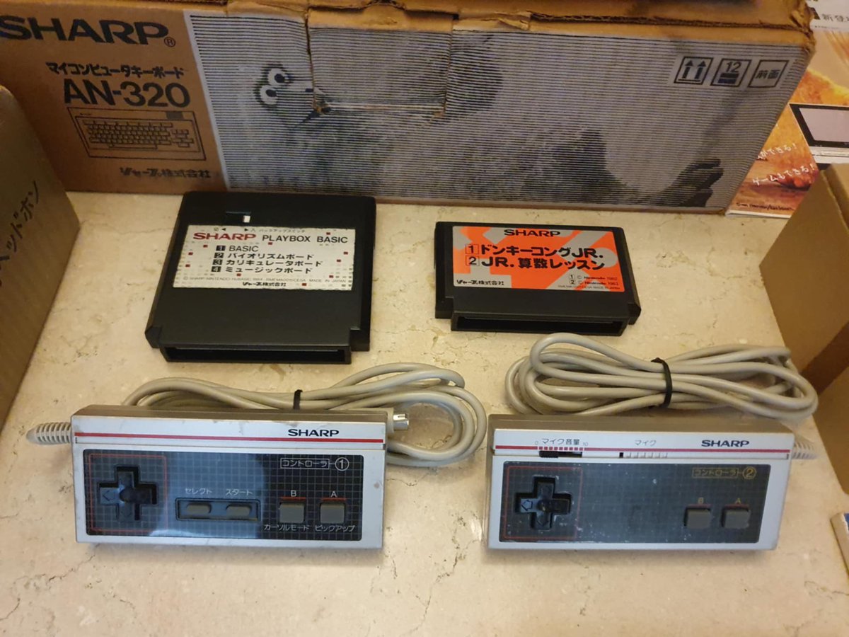 tecmo35's tweet image. ファミコンテレビC1
私の大切なコレクション
その年のディスプレイキャビネット、関連周辺機器、販促資料を保管します。