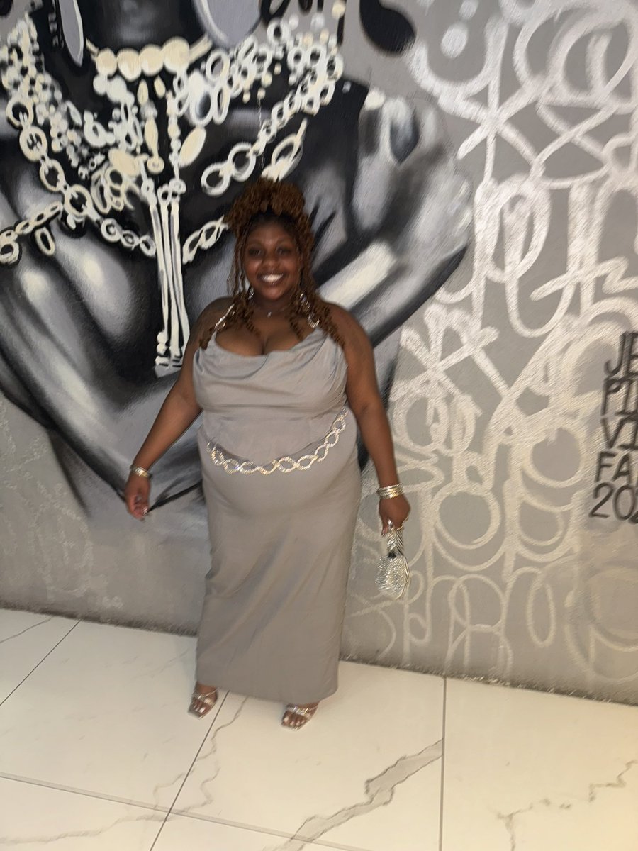 myiaa_boo's tweet photo. 25 was good to me. 🥳 https://t.co/k2MJnzx2hJ