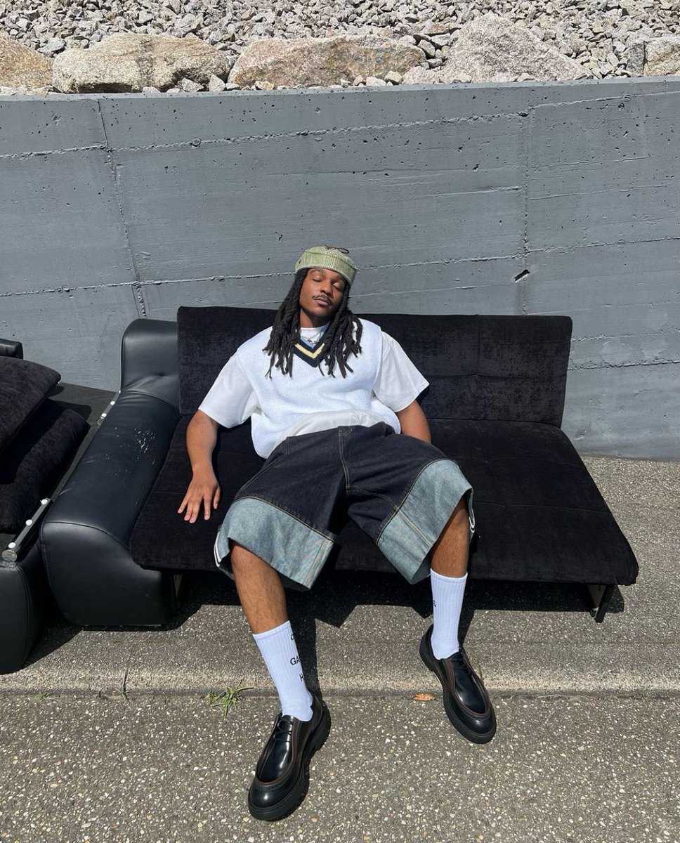 osvgallery tweet media