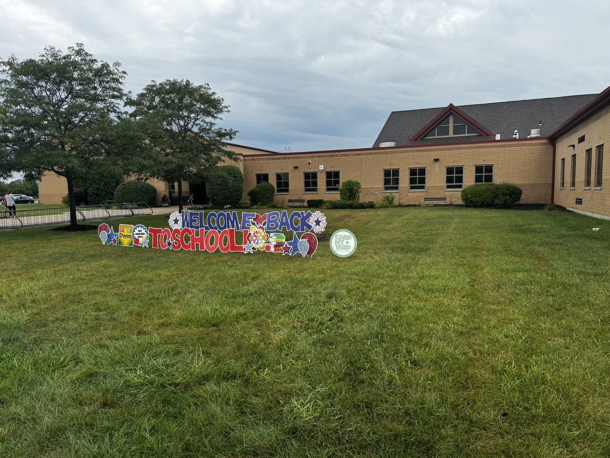 First day of school vibes! Excited for this school year! #202proud