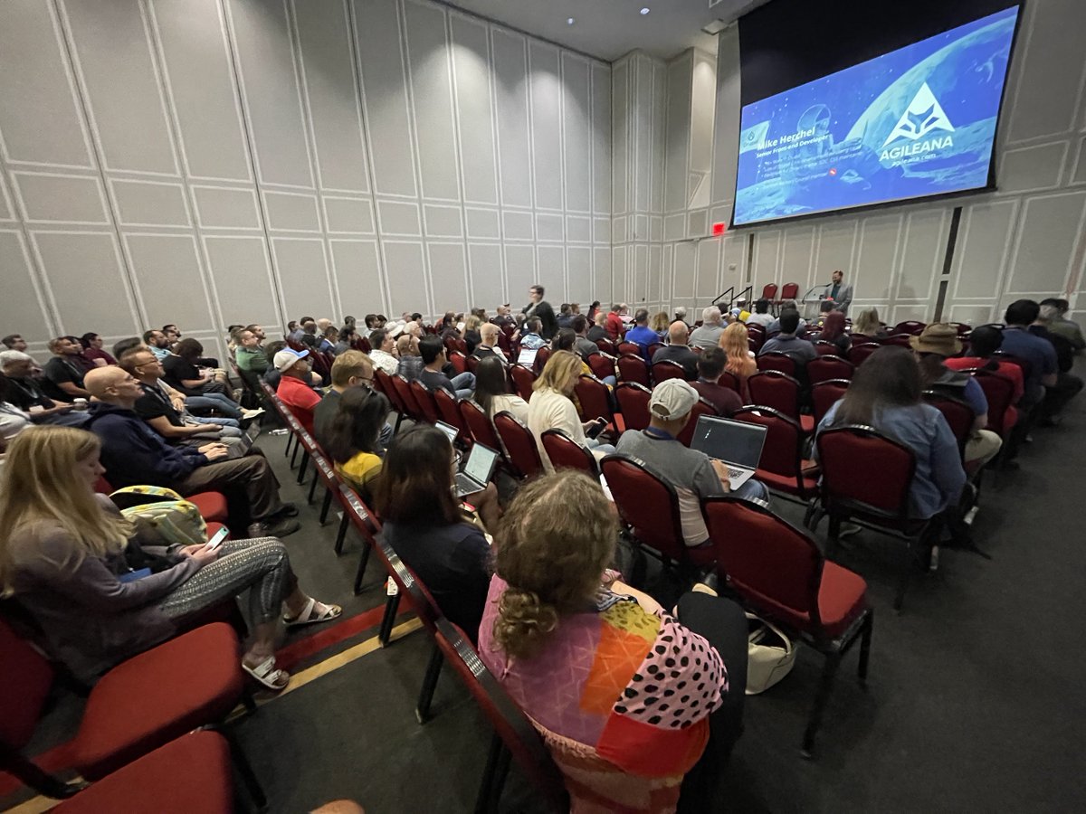 mikeherchel's tweet photo. .@GovDrupal #DrupalGovCon is so much fun! I presented on #Drupal Starshot. Video is already live (thx @kevinjthull) at https://t.co/G99FXp4qEb https://t.co/O9lNBZpuZW