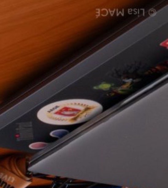 🍿 D’aucuns mentionnent des faux écrans, du CSS, etc… 🤡
.
.
.
👀 D’autres verront la présence du stickers du club OSINT &amp; Veille de l’@AEGE ✅