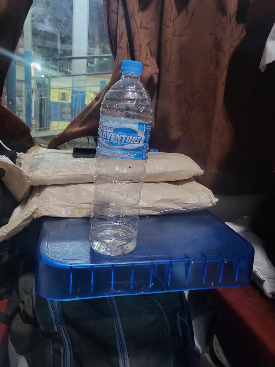 humhaimodi's tweet photo. @RailwaySeva 
पैंट्री का खाना का गुणवत्ता काफी खराब है। रेल नीर भी नहीं दे रहे हैं 20 रु मे लोकल पानी देरहे हैं।B2-44 Malda NewDelhi spacialb exp PNR 6802496556 https://t.co/IjiLP3V4pX