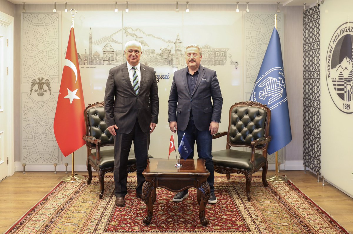 DrPalancioglu's tweet photo. Melikgazi Kaymakamlığı görevine atanan Sayın Sedat Sırrı Arısoy belediyemize iadei ziyarette bulundular.

Kıymetli Kaymakamımıza nazik ziyaretleri için teşekkür eder; yeni görevlerinde başarılar dilerim. https://t.co/exB8TKDig8