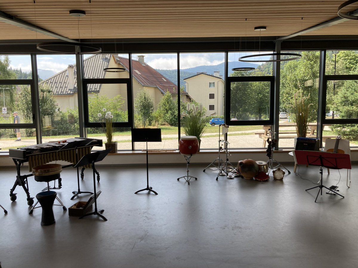 frmasquelier's tweet photo. 28ème Festival Musiques-en-Vercors
Nous sommes prêts pour la clôture du Festival !
😉🎵😎🎶 https://t.co/LkXkxAsPYe