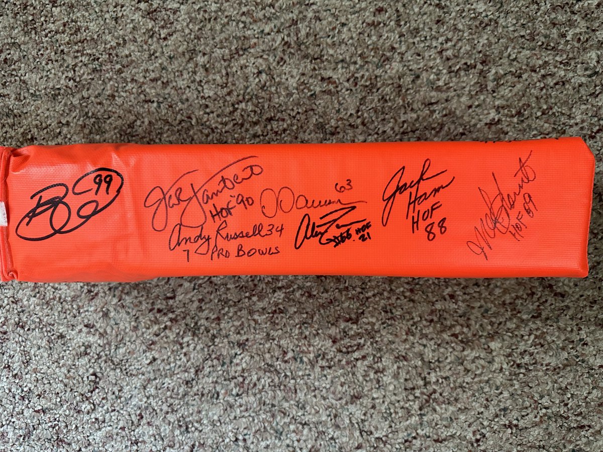 RyanRyan4202002's tweet photo. @TotalSportsEnt How about my pylon?? https://t.co/zwREhC7BYb