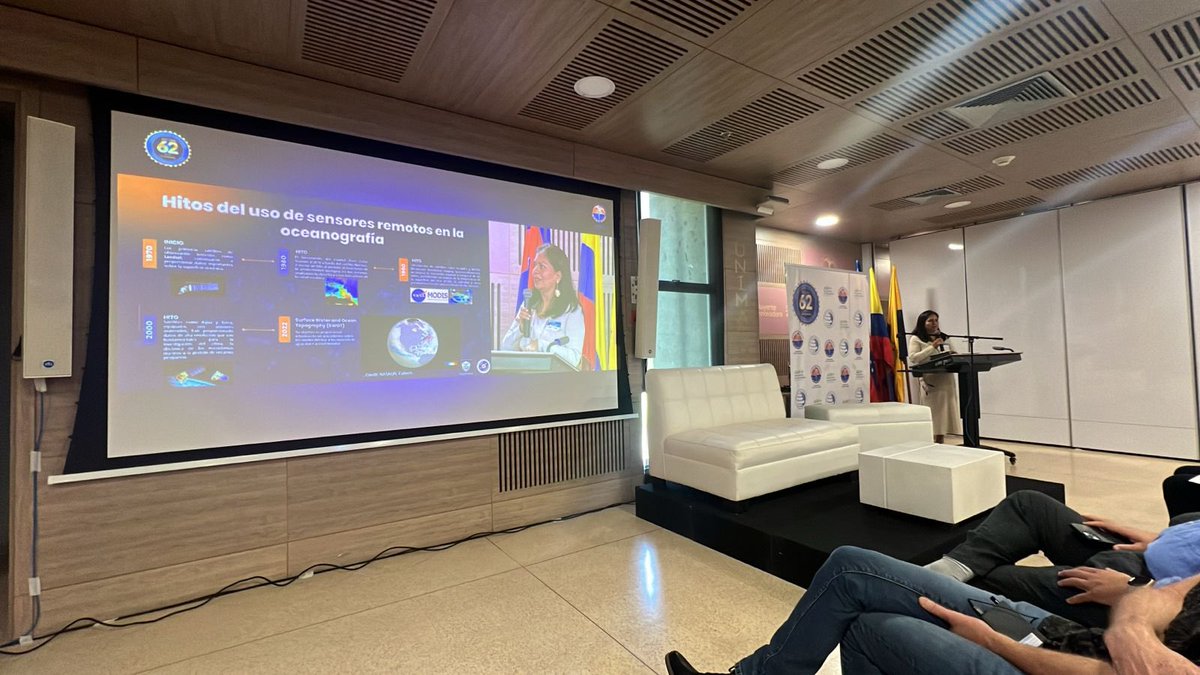 Dimarcolombia's tweet photo. En conversatorio: Gobernanza Alrededor de la Pesquería del Atún en el Océano Pacífico Oriental, del #CIOH la Investigadora Claudia Urbano, expuso capacidades de vigilancia y pronósticos zonas de alta densidad pesquera en Caribe a través de sensor remoto y uso de redes neuronales https://t.co/Kp8l4gSn1J