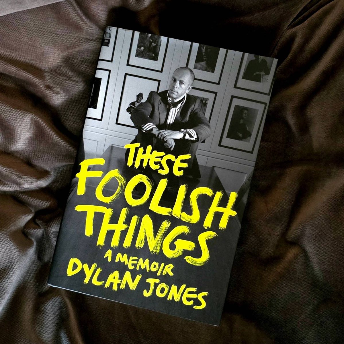gerard_h7803's tweet photo. Dylan Jones has a great new memoir out called These Foolish Things!
#dylanjones #thesefoolishthings #roxymusic #duranduran #author #editorinchief https://t.co/nBtohJoBCC