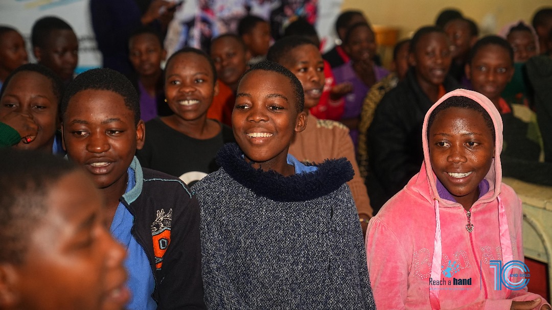 reachahand's tweet photo. We were privilleged to have engaged with the RAHU club members at Kyebambe Girls Secondary School who have been actively participating in the peer learning sessions through out the term.

The #KwisoMuCinema team went ahead to screen the four of the short films:
✅ Teen Me
✅Wrong Choice
✅Silent Tears

That further lead to conversations on mental health, sexual harrasment and disability inclusion as the young girls shared their lessons from the short films.  #AllianceWeek24 #RightHereRightNow
