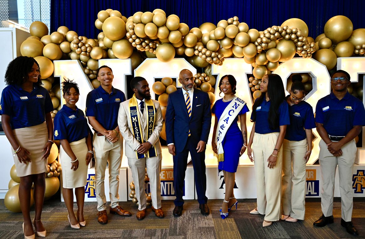 The second Martin Era starts today at #NCAT as Chancellor James R. Martin II officially begins work in Greensboro. 
He's spending most of the day on an in-depth tour of campus and meeting students and employees for the first time in his new role.
#AggiesLead #HBCU #APLU