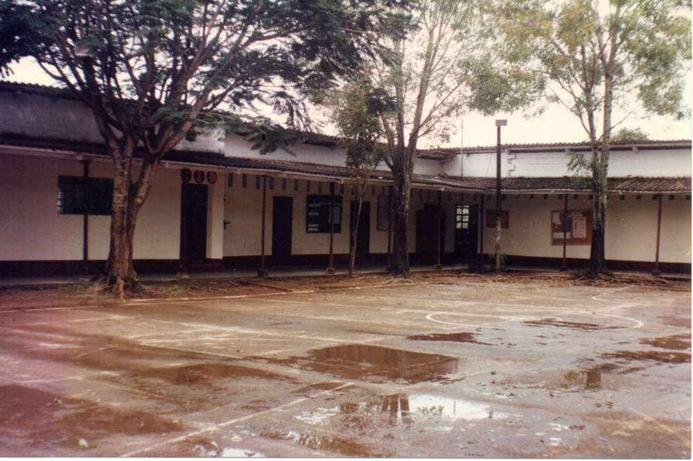 periodicoriente's tweet photo. #OrienteAyer | Está foto fue tomada en la casa de la cultura de San Luis hace exactamente 30 años, ¿No les trae muchos recuerdos?
#TBT #Oriente #ElOriente #SanLuis https://t.co/NmQ4E1FQgu