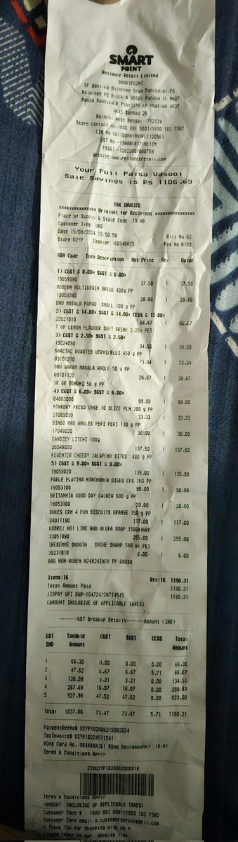 cinepranay's tweet image. @RILretail @reliancegroup @RelianceDigital #smartpoint 
Where is your 10% off ? Purchased more than ₹1000. The executive told me, we have no option of that.
