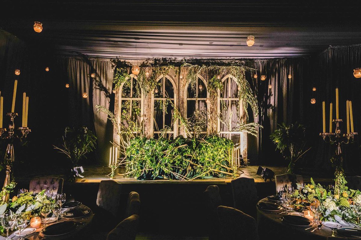AlbisSoy's tweet photo. El otro día me puse a ver las fotos de la boda y en verdad no puedo creer como el WP trasmitió tan bien los vibes de Rivendel y Lothlórien que le dije 🥹 https://t.co/IGTuQekyqA