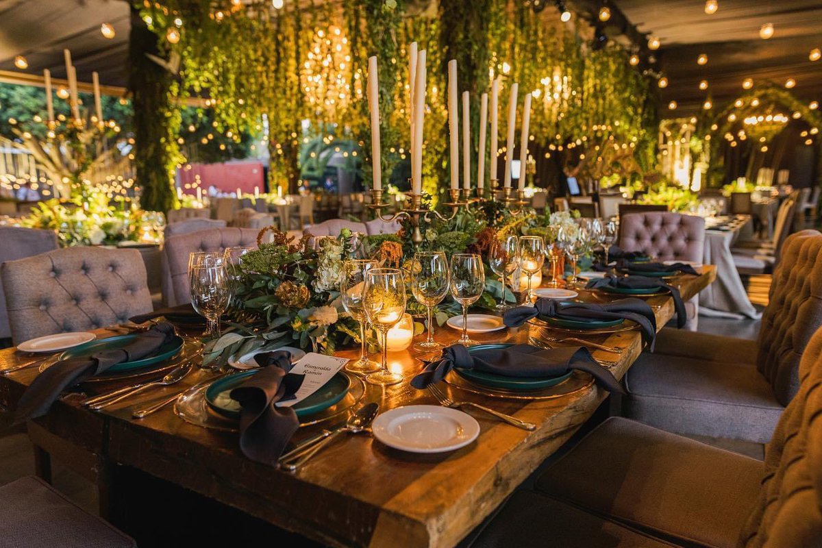 AlbisSoy's tweet photo. El otro día me puse a ver las fotos de la boda y en verdad no puedo creer como el WP trasmitió tan bien los vibes de Rivendel y Lothlórien que le dije 🥹 https://t.co/IGTuQekyqA