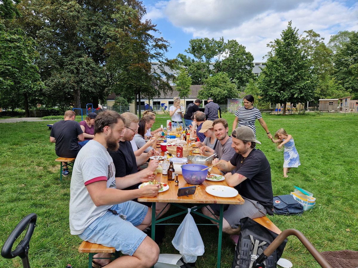 #Canoeing and #barbecue during this year's PhyGeo #teamday. Welcome to our new colleagues and thanks to everyone for this great team!