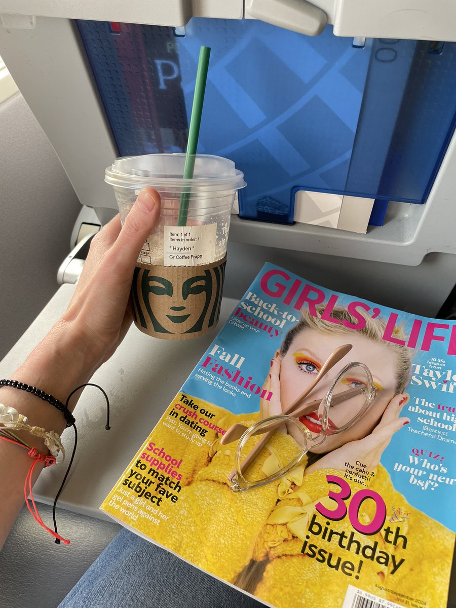 haydenapplenyc's tweet image. NYC ➡️ LAX Los Angeles!! ✈️ 

#lax #girlslife #girlslifemag #unitedairlines #TaylorSwift #starbucks #coffeefrappuccino