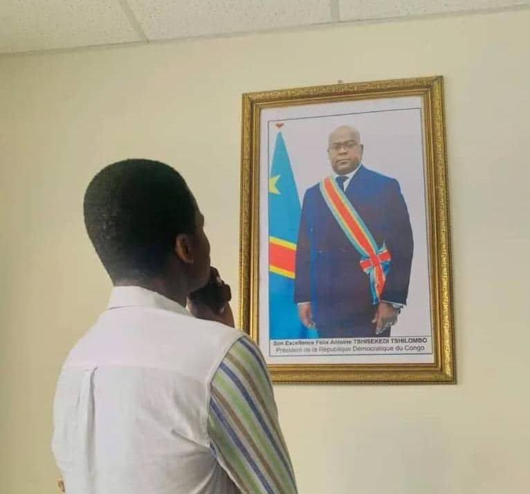 ditowkey's tweet photo. En voici un, qui est en train de regretter sa voix. @JPCongolais @kakese_leon @central_sage https://t.co/h8irPF9IUW