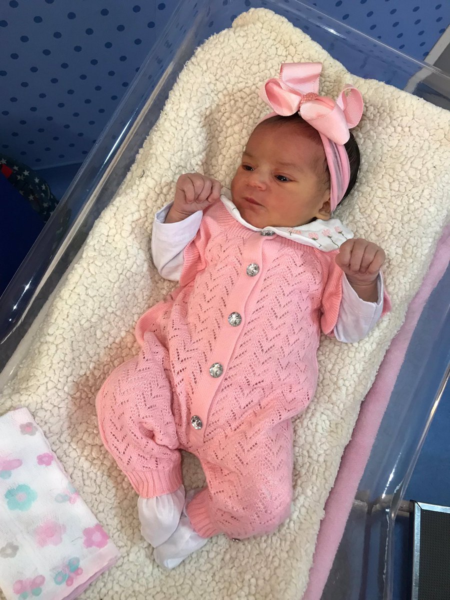 rafhinha_rs's tweet photo. Minha boneca de laço rosa 💖🥹 https://t.co/lvusR0TNNS