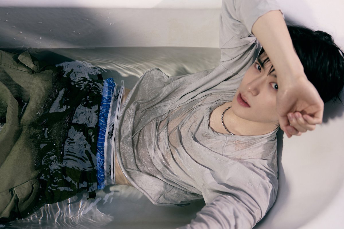 cosmosric's tweet image. okay so basically i need you rn if i dont #getthat rn i'll die