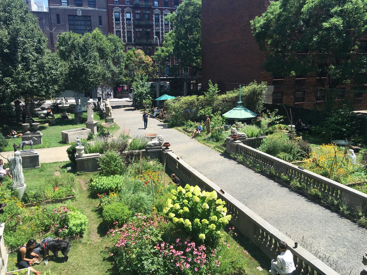 NYC friends, I URGENTLY NEED YOUR HELP.

The city is trying to replace my neighborhood’s beloved garden with housing. This place means a lot to my nolita/soho/little italy/LES community.  If you could take 2 mins to write a quick email to the mayor, it would means a lot.

SAVE