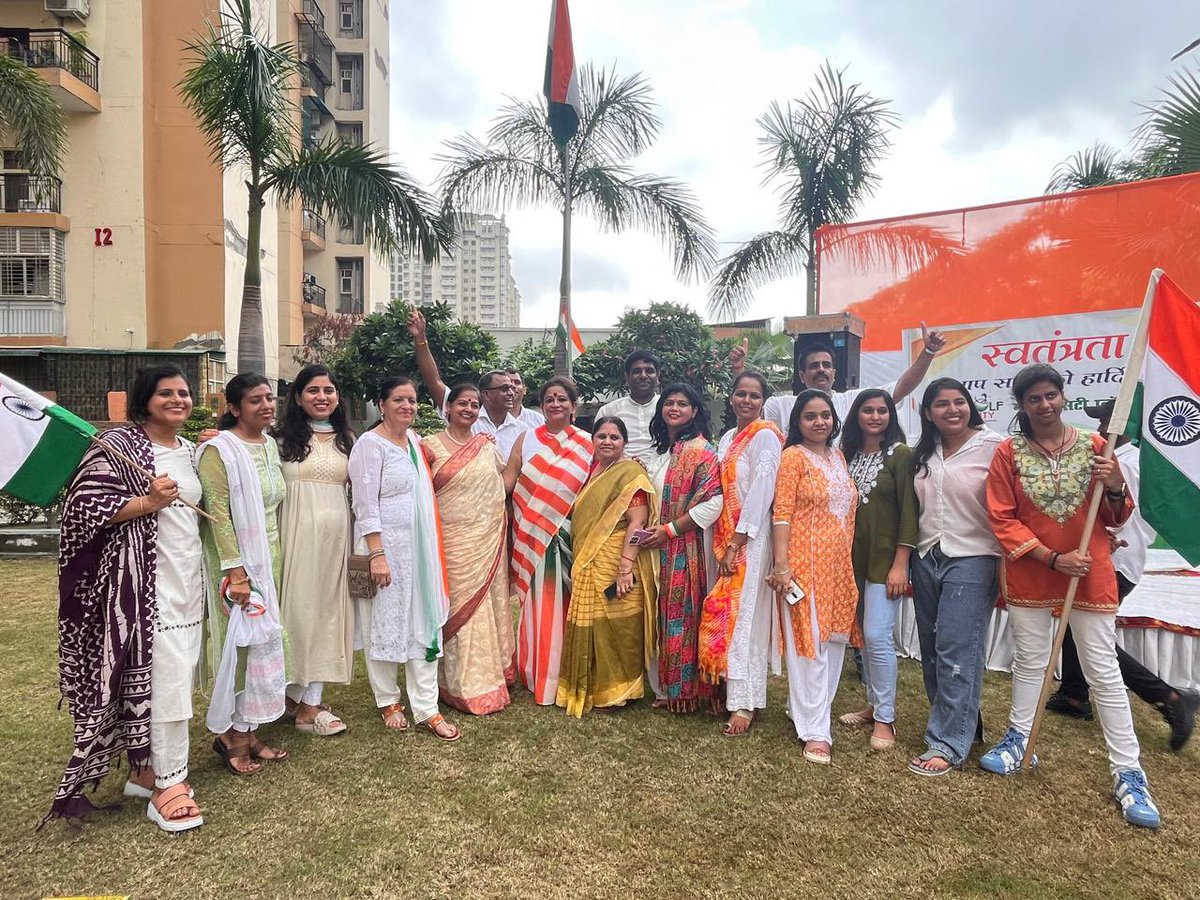 rwsgc11's tweet photo. Celebrations of 78th Independence Day of the nation with great fervour and pride at our society GOlfcity plot 11, sector 75 , noida ; organised by AOA https://t.co/r2djZtLSsa