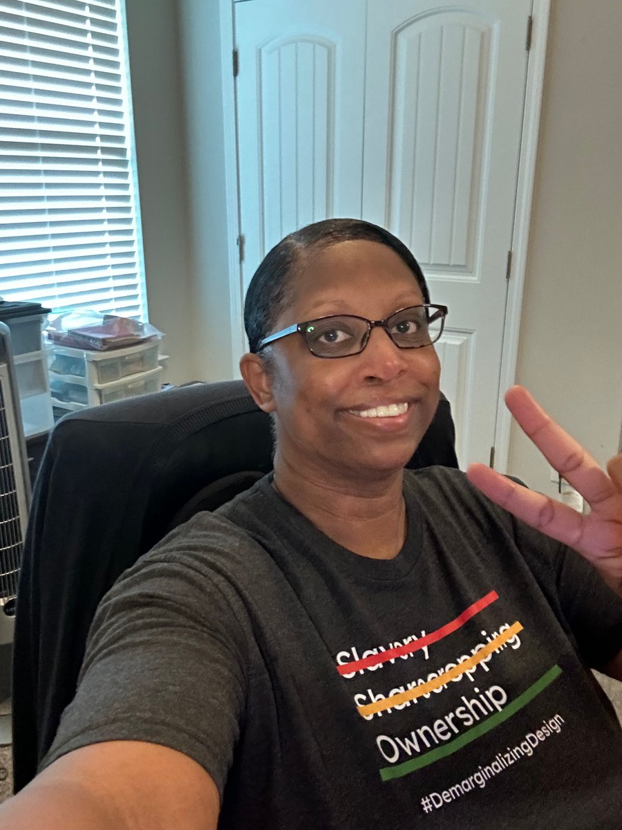 educatoralex's tweet photo. Look at what I am wearing today during all my meetings @deelanier @solveintime @deelaniercoffee
#demarginalizingdesign https://t.co/vdYl0dTWhh