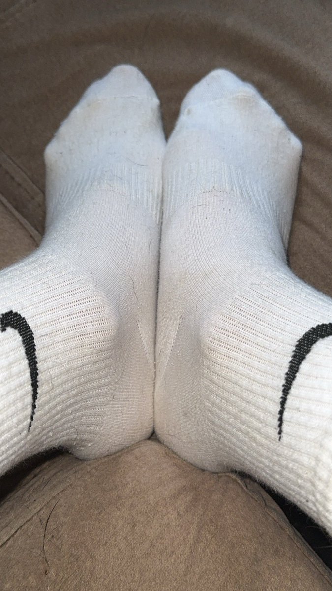 RyanJ20122's tweet photo. enter my dms and submit to me you weak little fucks, i wanna take every last penny while you goon over my sweaty perfect feet and body 💸🫵🏼
#findom #finsub #cashmaster #sub #cashfag #paypig #findomfeet #footfetish #NIKE 
#bully #drain #domination #humanatm
#dom #financial #socks https://t.co/cVIAem4Y6N