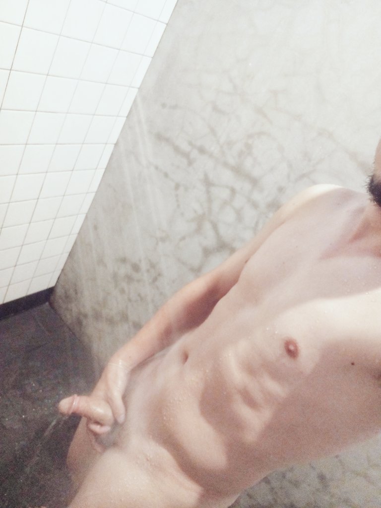 zeedR7's tweet photo. Its not my best.
Turn me on. Please. https://t.co/8MUrgwFJ2B